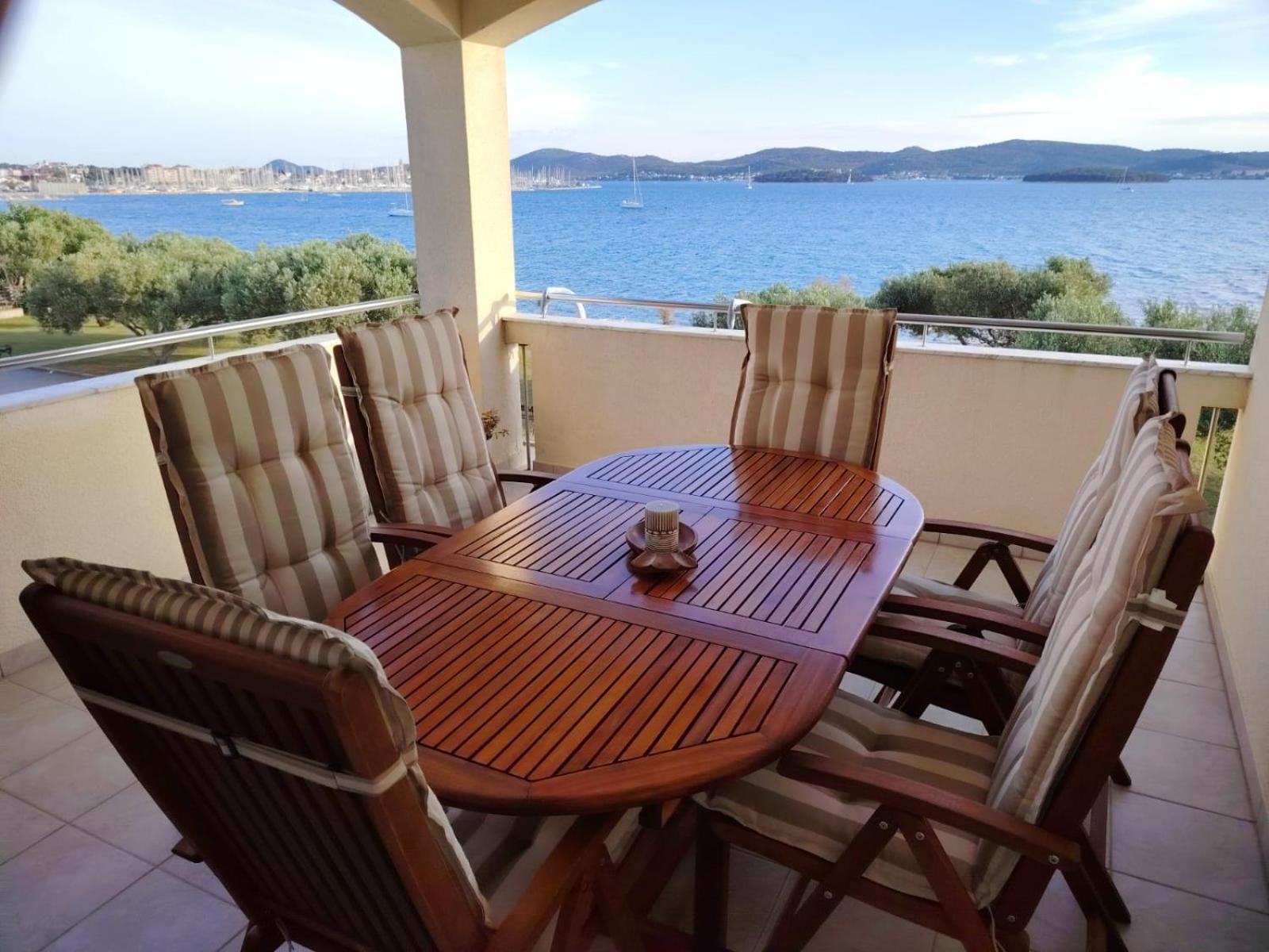 Luxury Beach Apartment 比奥格勒·纳·莫鲁 外观 照片
